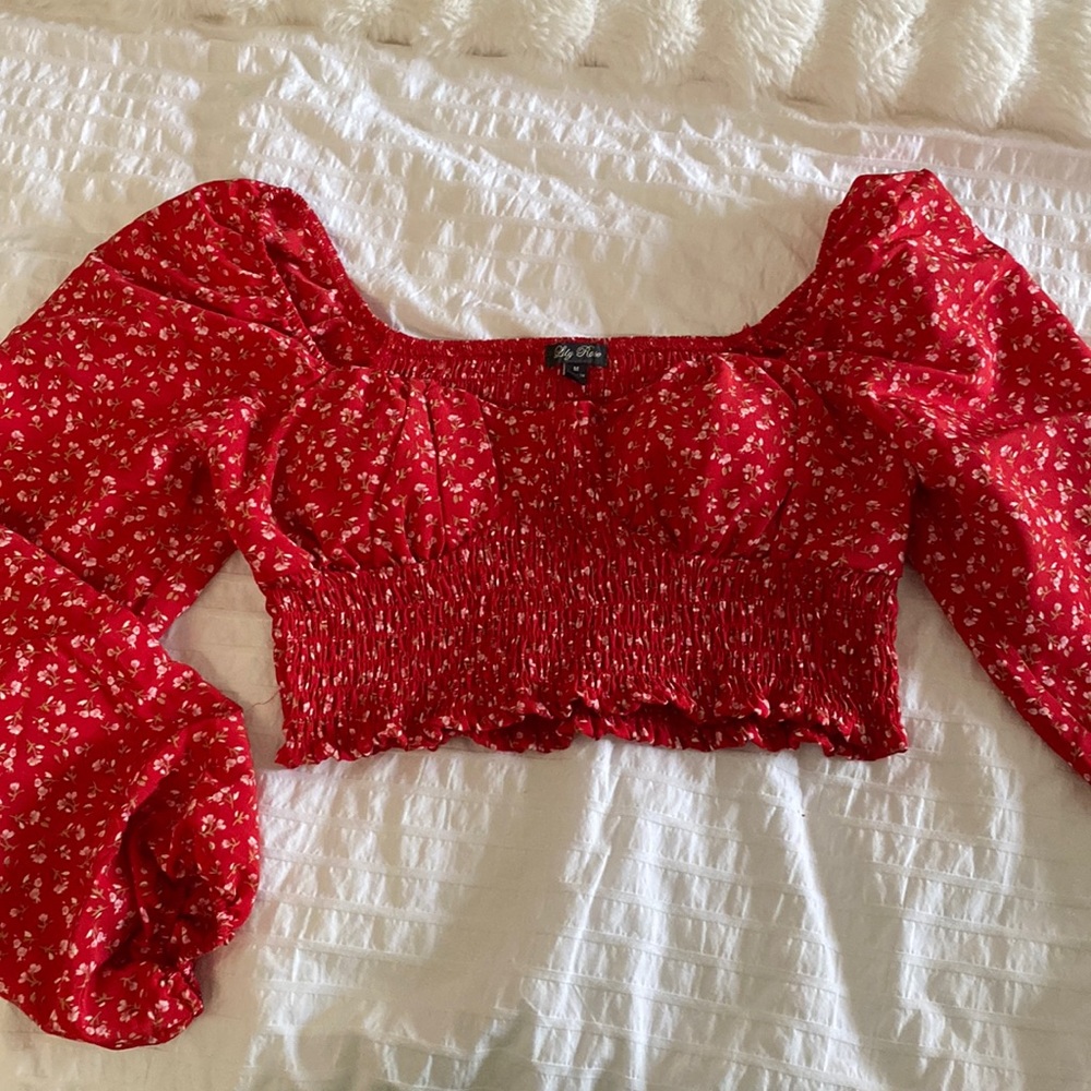 Cropped long sleeve top